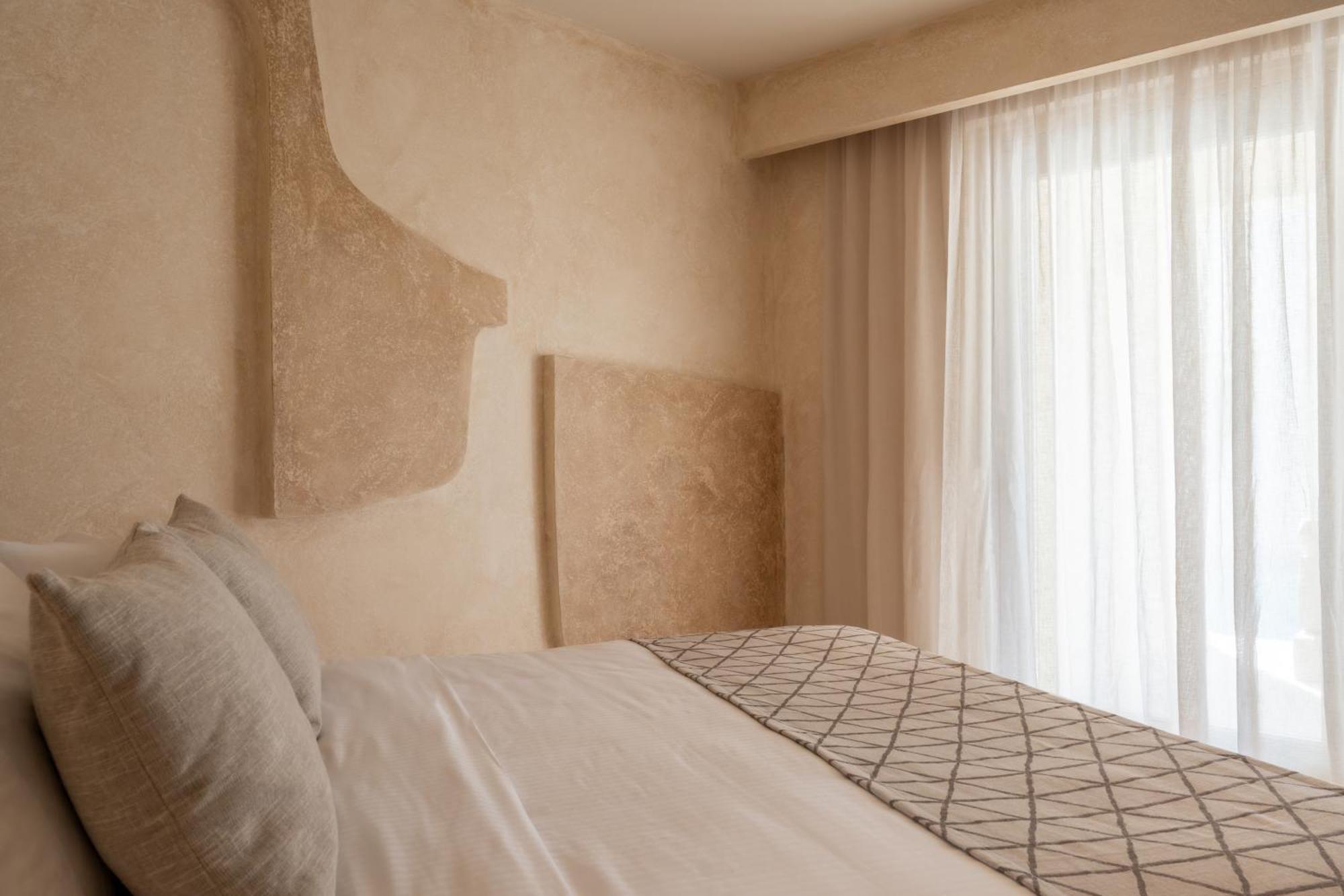 Heyday Luxury Suites 佩里萨 外观 照片